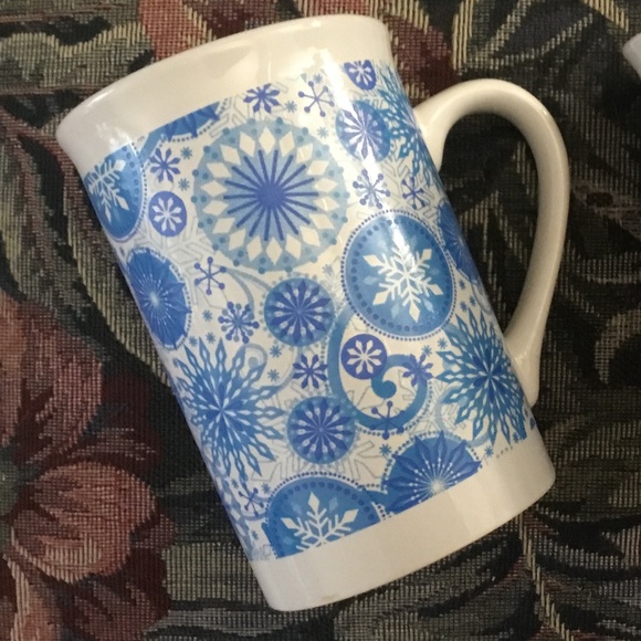 2 Royal Norfolk Christmas Coffee Mugs Poinsettia Pinecone and Snowflakes - Picture 4 of 8